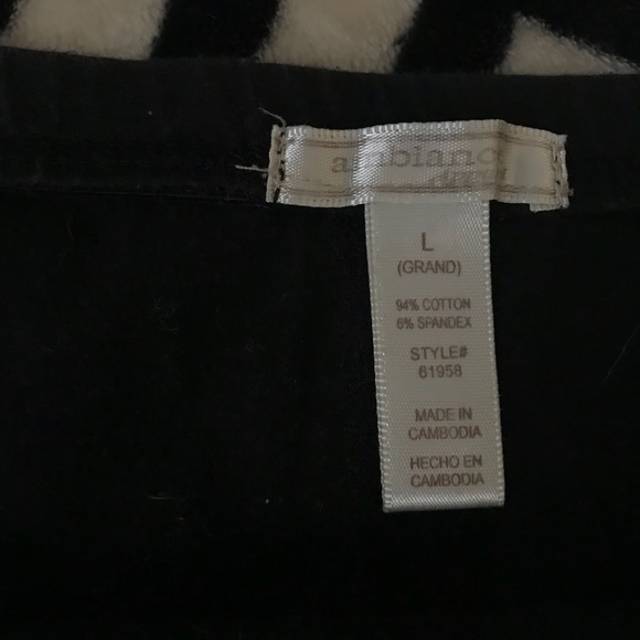 Black mini skirt - Picture 2 of 2